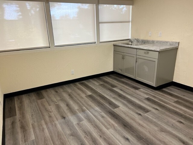 More Photos Of 2021 Sperry Ave, Ventura Office For Lease