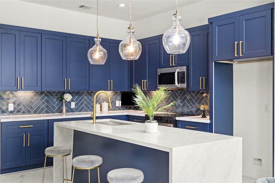 More Photos Of 5602 Pershing St, Houston Apartments For Sale