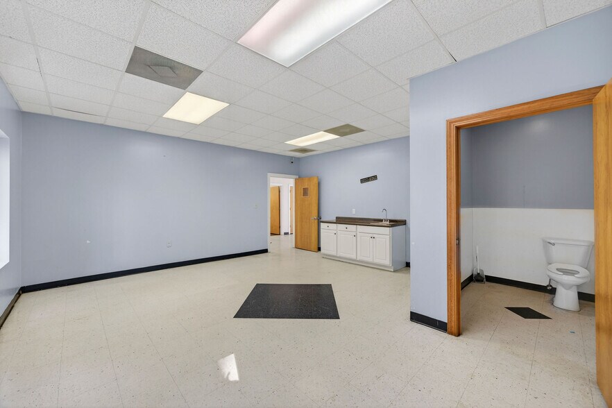 More Photos Of 3910 Princess Place Dr, Wilmington Daycare Center For Lease
