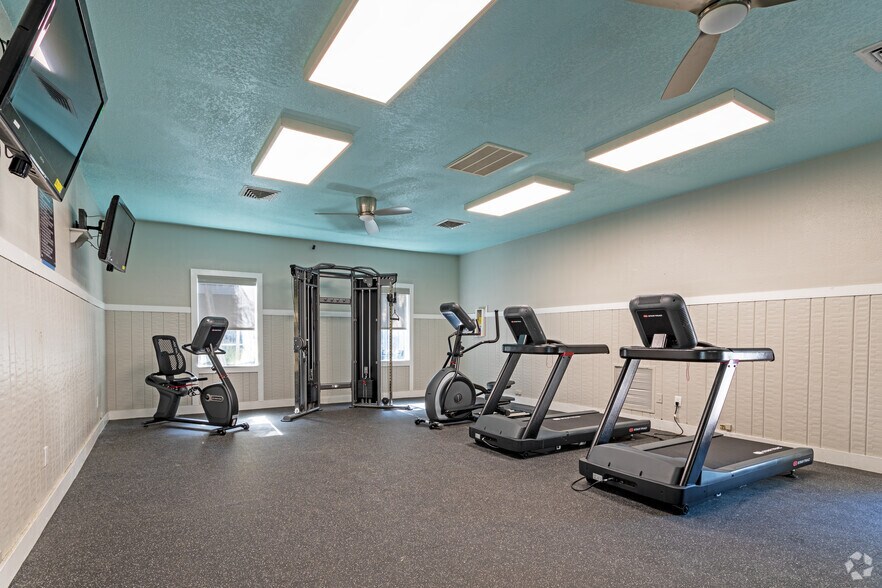 More Photos Of 2148 54th Ave S, Saint Petersburg Apartments For Sale