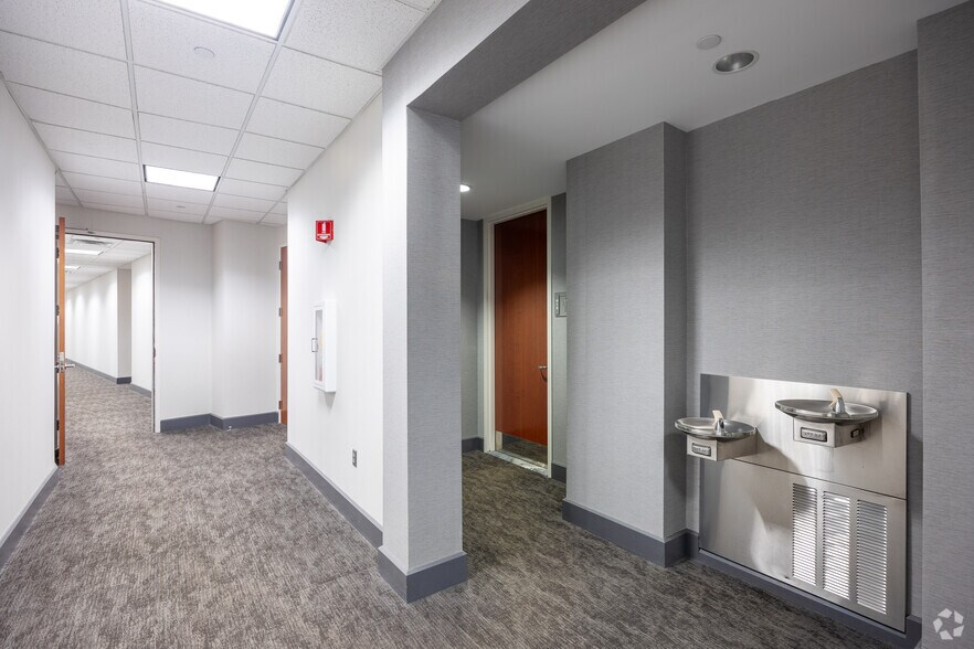 More Photos Of 925 North Point Pky, Alpharetta Coworking Space
