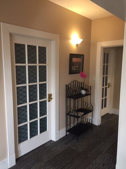 More Photos Of 510 Washington Ave, Carnegie Coworking Space