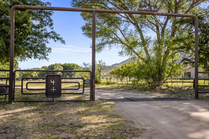 More Photos Of 5500 Four Cross Ranch Rd, Skull Valley Land For Sale