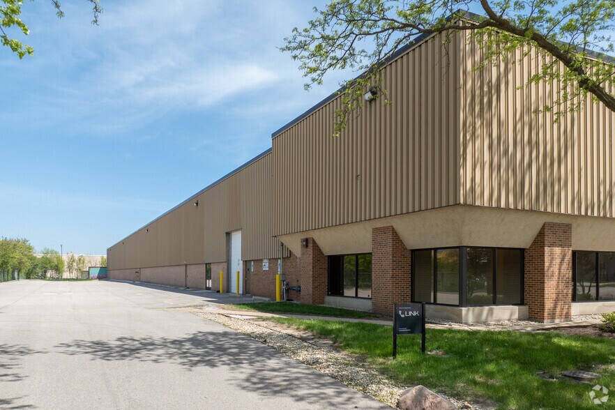 Primary Photo Of 2440 Pratt Blvd, Elk Grove Village Distribution For Lease