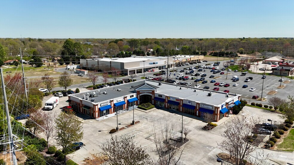 More Photos Of 7878-7892 Idlewild Rd, Indian Trail General Retail For Sale