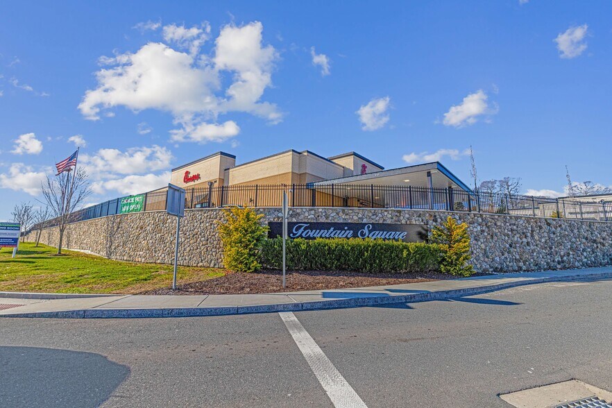 More Photos Of 801 Bridgeport Ave, Shelton Fast Food For Sale