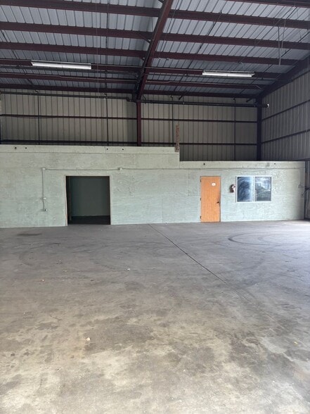 More Photos Of 2131 Delaware Ave, Santa Cruz Manufacturing For Lease