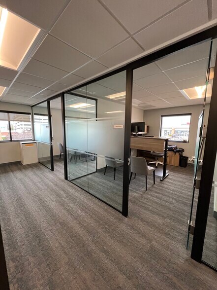 More Photos Of 2000 S Hanley Rd, Saint Louis Office For Sale