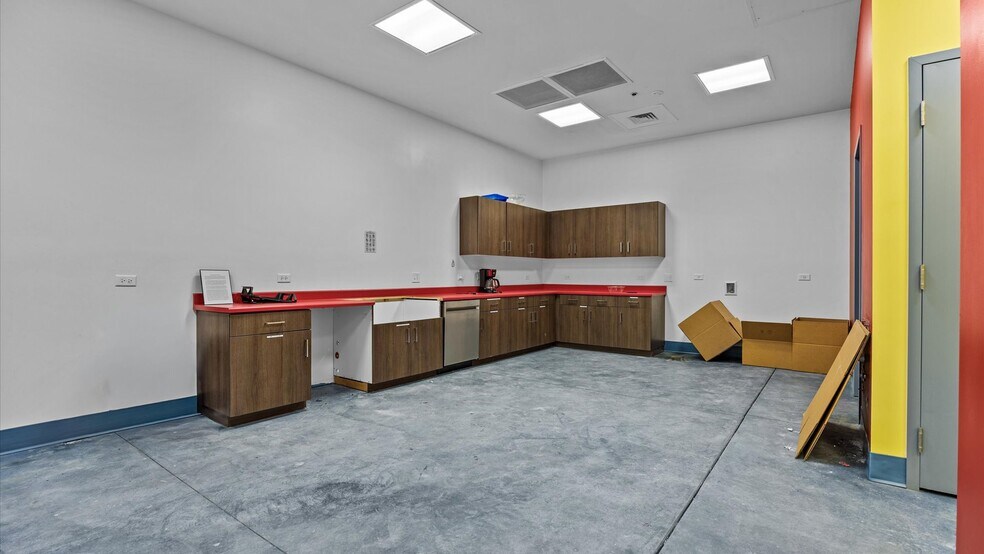 More Photos Of 584 County Road 331, Silt Distribution For Sale