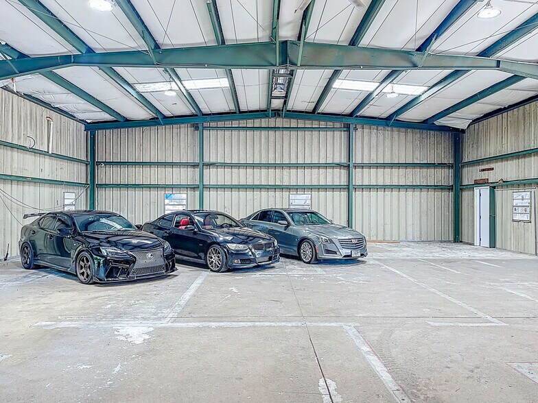 More Photos Of 112 N Mulrennan Rd, Valrico Warehouse For Sale