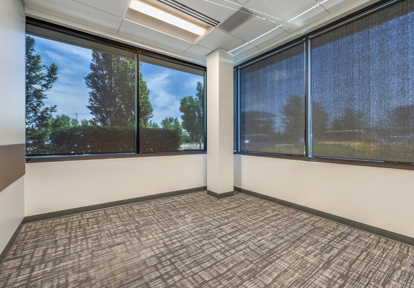 More Photos Of 2929 W Navigator Dr, Meridian Office For Lease