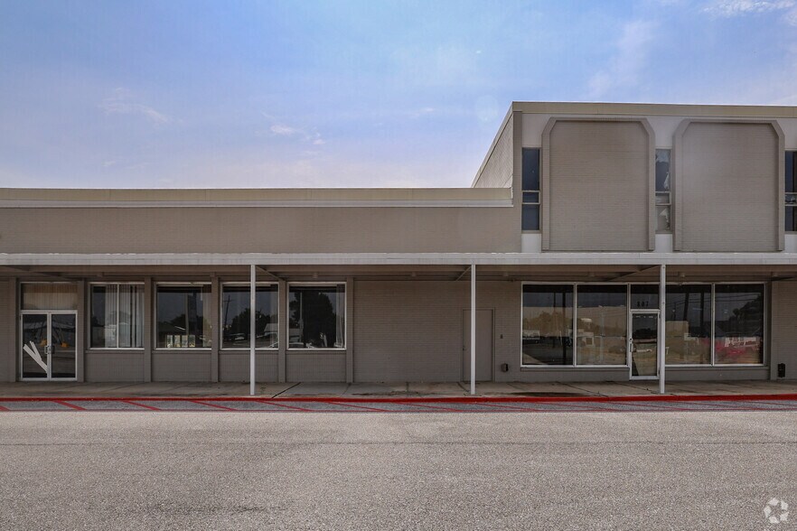 More Photos Of 805 Barrow St, Houma Loft Creative Space For Lease