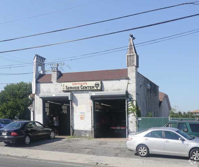 More Photos Of 223 Rockaway Tpke, Lawrence Service Station For Lease