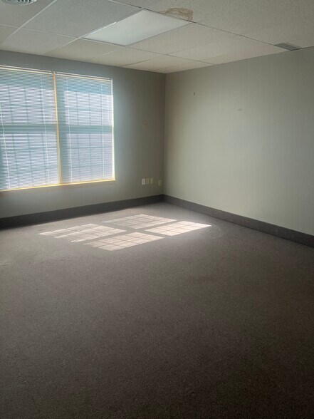 More Photos Of 824 John Marshall Hwy, Front Royal Office For Lease