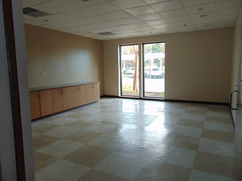 More Photos Of 670 Rio Lindo Ave, Chico Office For Sale