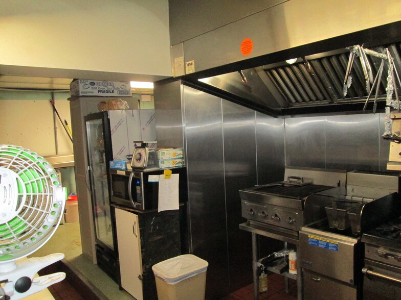 More Photos Of 147 Avenel St, Avenel Bar For Sale