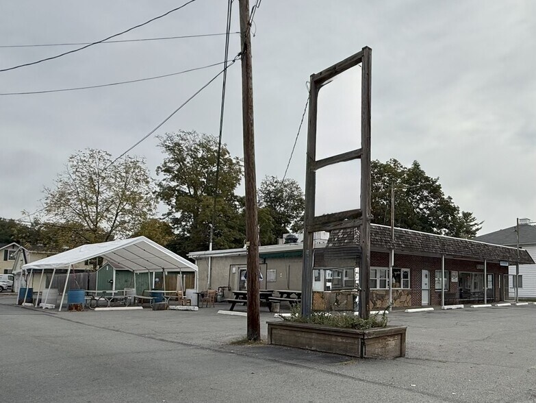 More Photos Of 307 W Harford St, Milford General Retail For Sale
