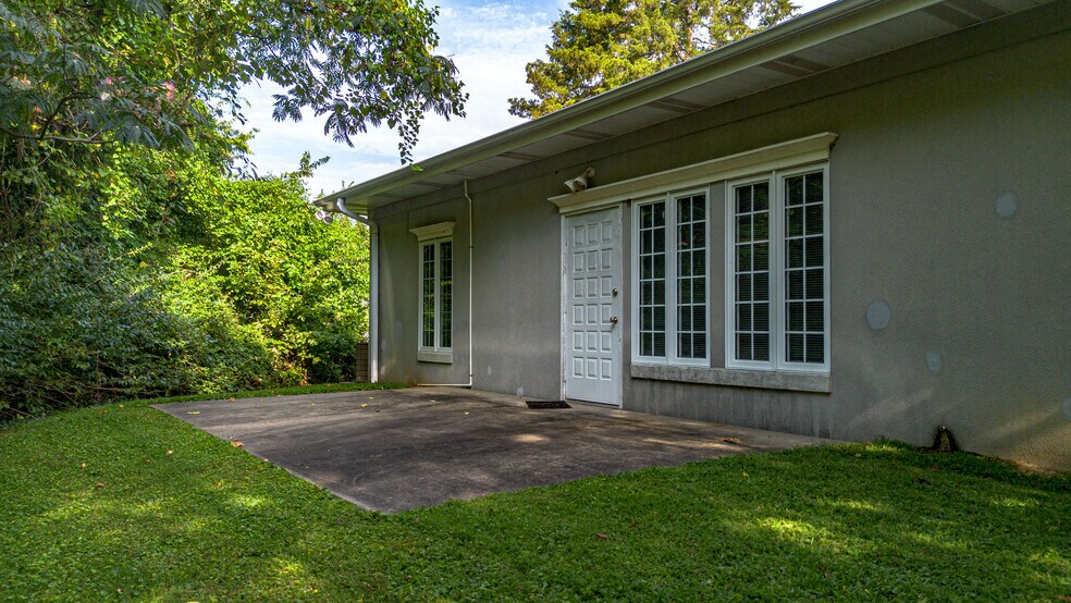 More Photos Of 3140 Parisa Dr, Paducah Office For Sale