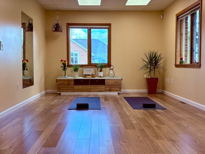 More Photos Of 822 Davison Rd, Lockport Coworking Space