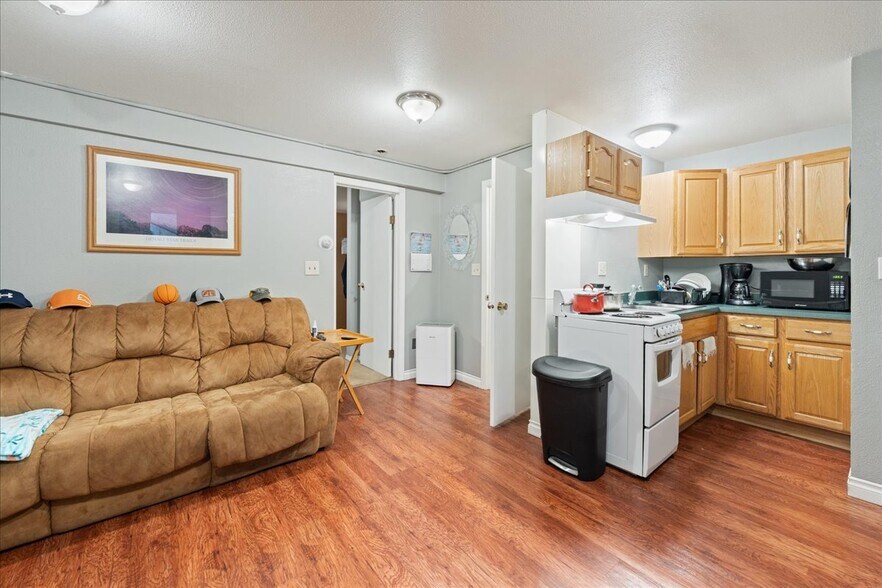 More Photos Of 205 A St, Fairbanks Apartments For Sale