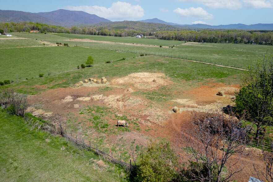 More Photos Of 2416 Lowesville Rd, Amherst Hospitality For Sale