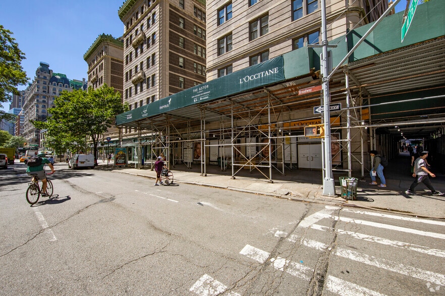 More Photos Of 2139-2159 Broadway, New York Apartments For Lease