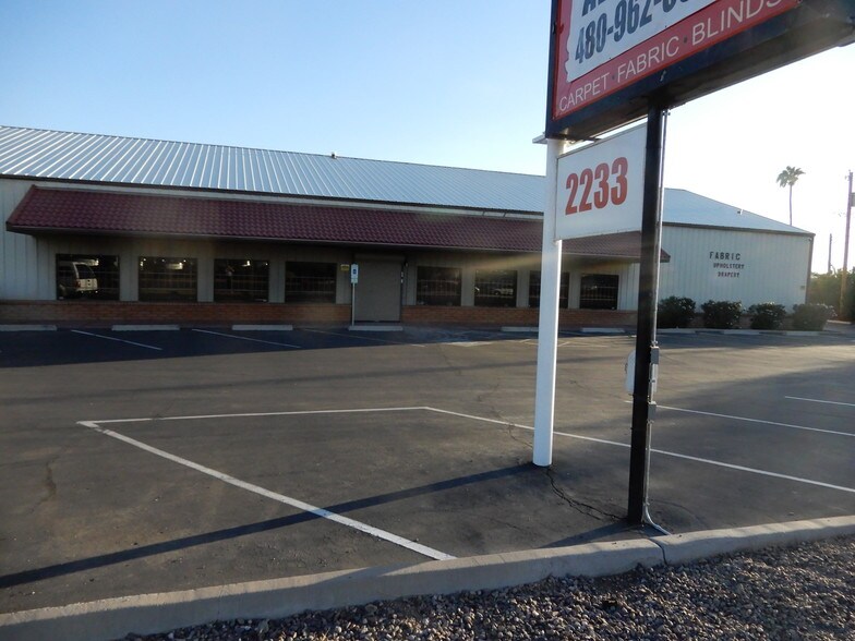 More Photos Of 2233 E Main St, Mesa Freestanding For Lease