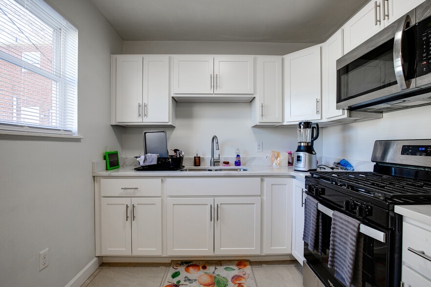 More Photos Of 2000 Lamb Ave, Richmond Apartments For Sale