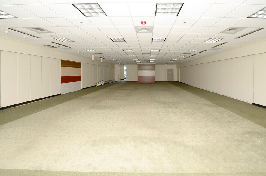 More Photos Of 222 E Ridgewood Ave, Ridgewood Freestanding For Lease