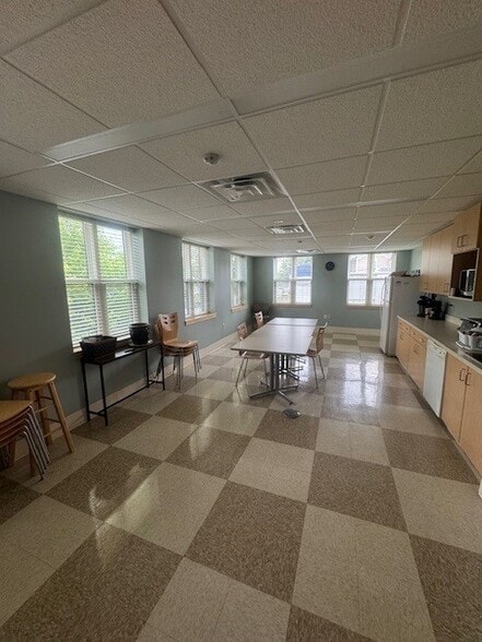 More Photos Of 160 East Ave, Lockport Medical For Sale