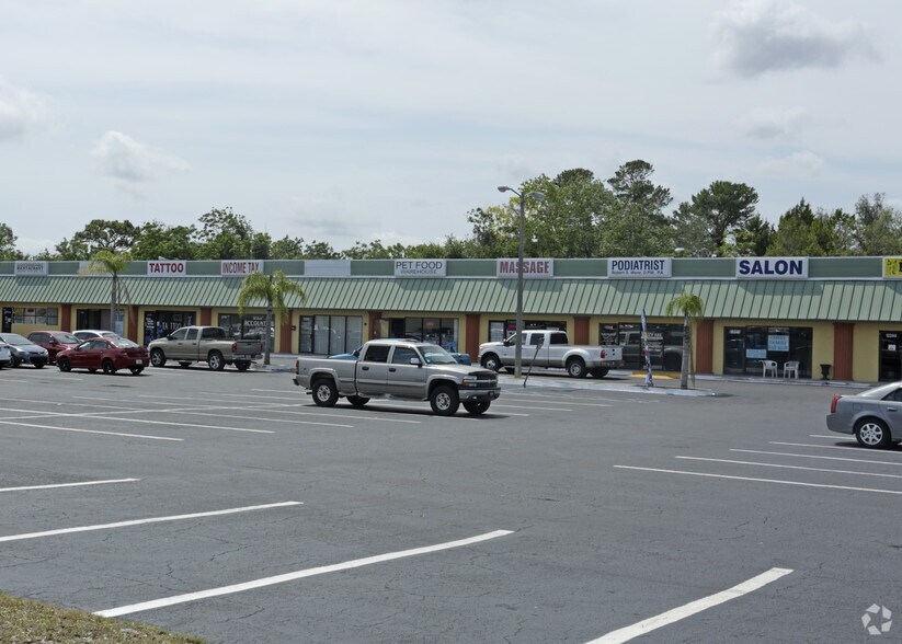 More Photos Of 12340-12384 US Highway 19, Hudson Storefront For Lease