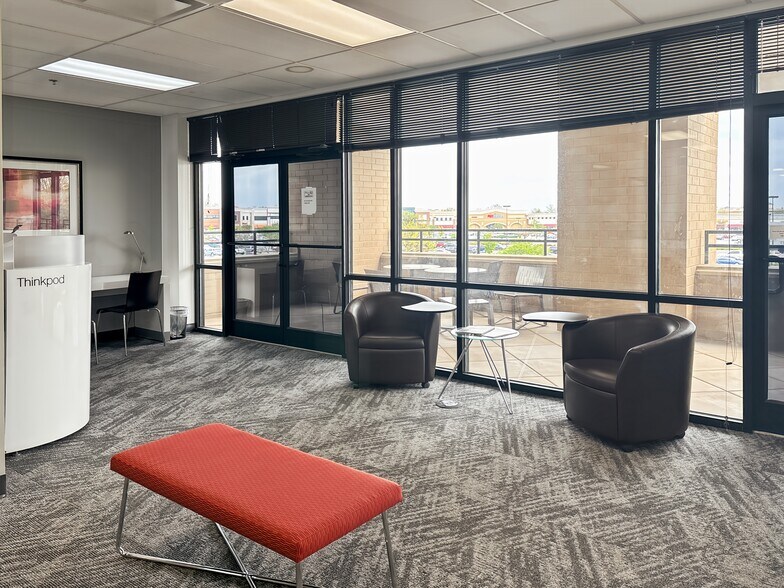 More Photos Of 303 N Stadium Blvd, Columbia Coworking Space