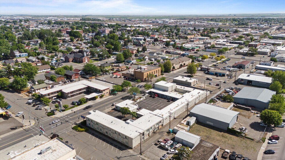 More Photos Of 720 W Lewis St, Pasco Hotel For Sale