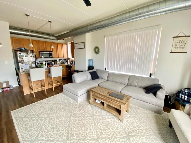 More Photos Of 900 S Western Ave, Chicago Apartments For Lease
