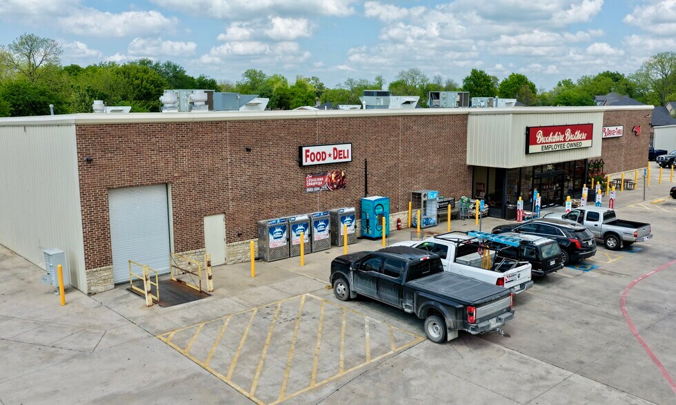 More Photos Of 750 Us Highway 377, Pilot Point Unknown For Lease