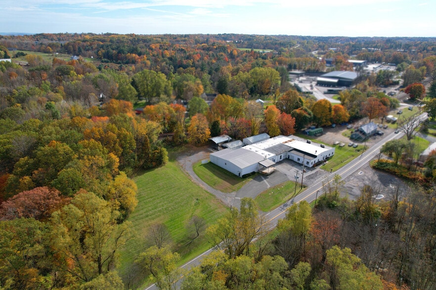 More Photos Of 180 Ushers Rd, Round Lake Warehouse For Sale