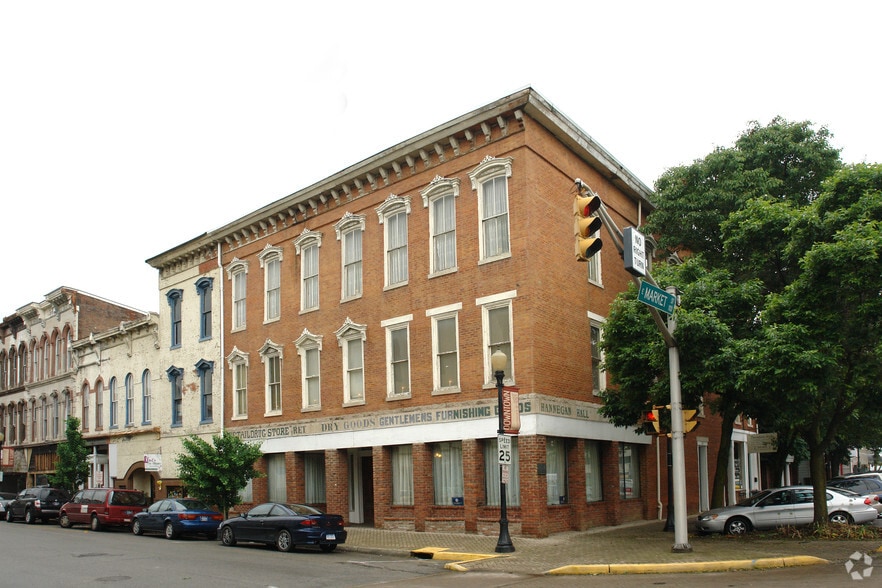 Primary Photo Of 227 Pearl St, New Albany Office For Lease