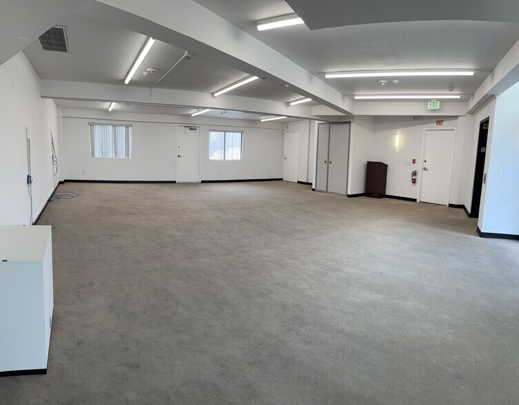 More Photos Of 4111 Lankershim Blvd, North Hollywood Loft Creative Space For Sale