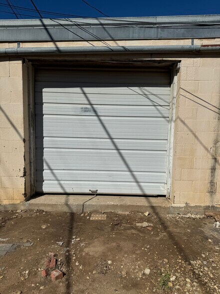 More Photos Of 221 S Main St, Mcgregor Storefront Retail Office For Sale