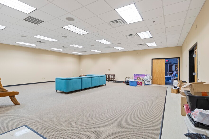 More Photos Of 1690 Roberts Blvd, Kennesaw Warehouse For Sale