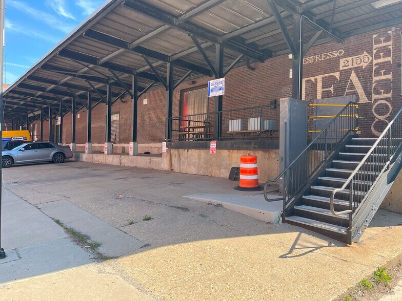 More Photos Of 2155 S Carpenter St, Chicago Warehouse For Lease