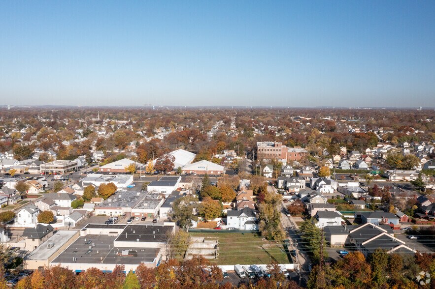 More Photos Of 33 Park Pl, Lynbrook Land For Sale