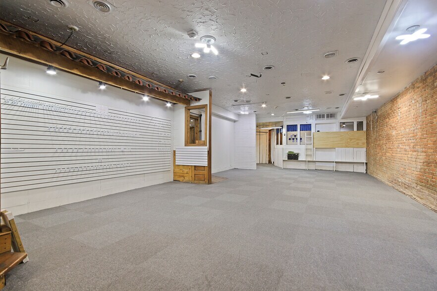 More Photos Of 105 Coal st, Mexico Specialty For Sale