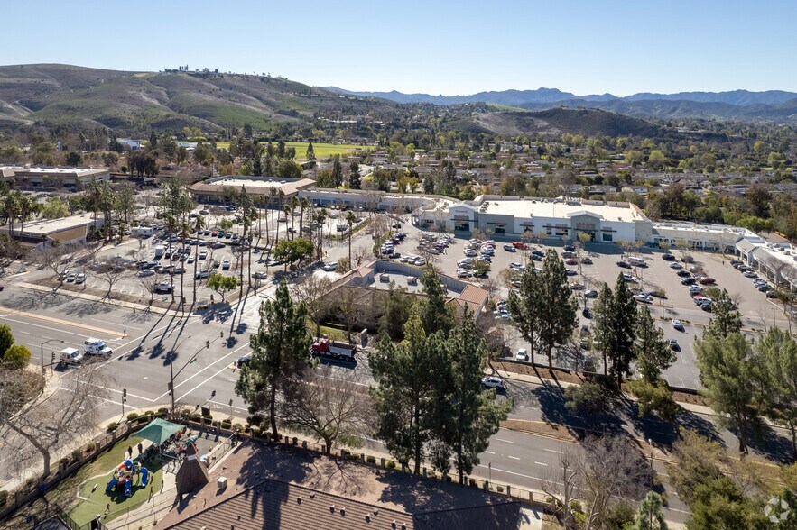 More Photos Of 1724-1772 Avenida De Los Arboles, Thousand Oaks Unknown For Lease