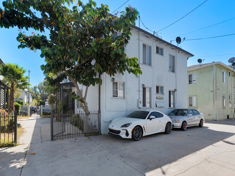More Photos Of 5439 Kinston Ave, Culver City Apartments For Sale
