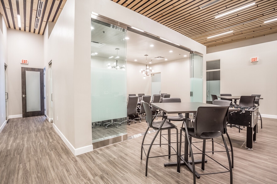 More Photos Of 1324 N Farrell Ct, Gilbert Warehouse For Sale