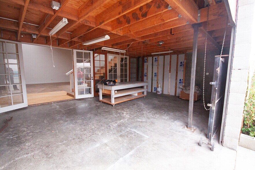 More Photos Of 1190A Shafter Ave, San Francisco Warehouse For Sale