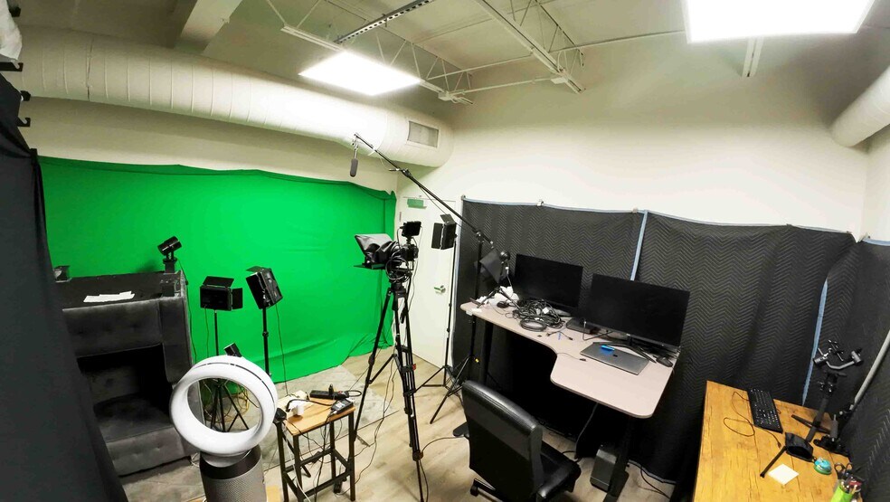 More Photos Of 7490 N 36th St, Pinellas Park Loft Creative Space For Lease