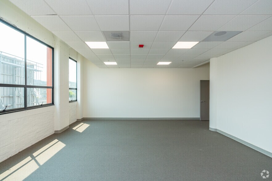 More Photos Of 1485 Bay Shore Blvd, San Francisco Office For Lease