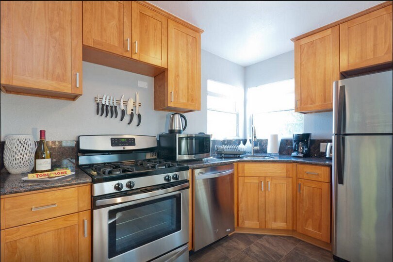 More Photos Of 828 Hill St, Santa Monica Apartments For Sale